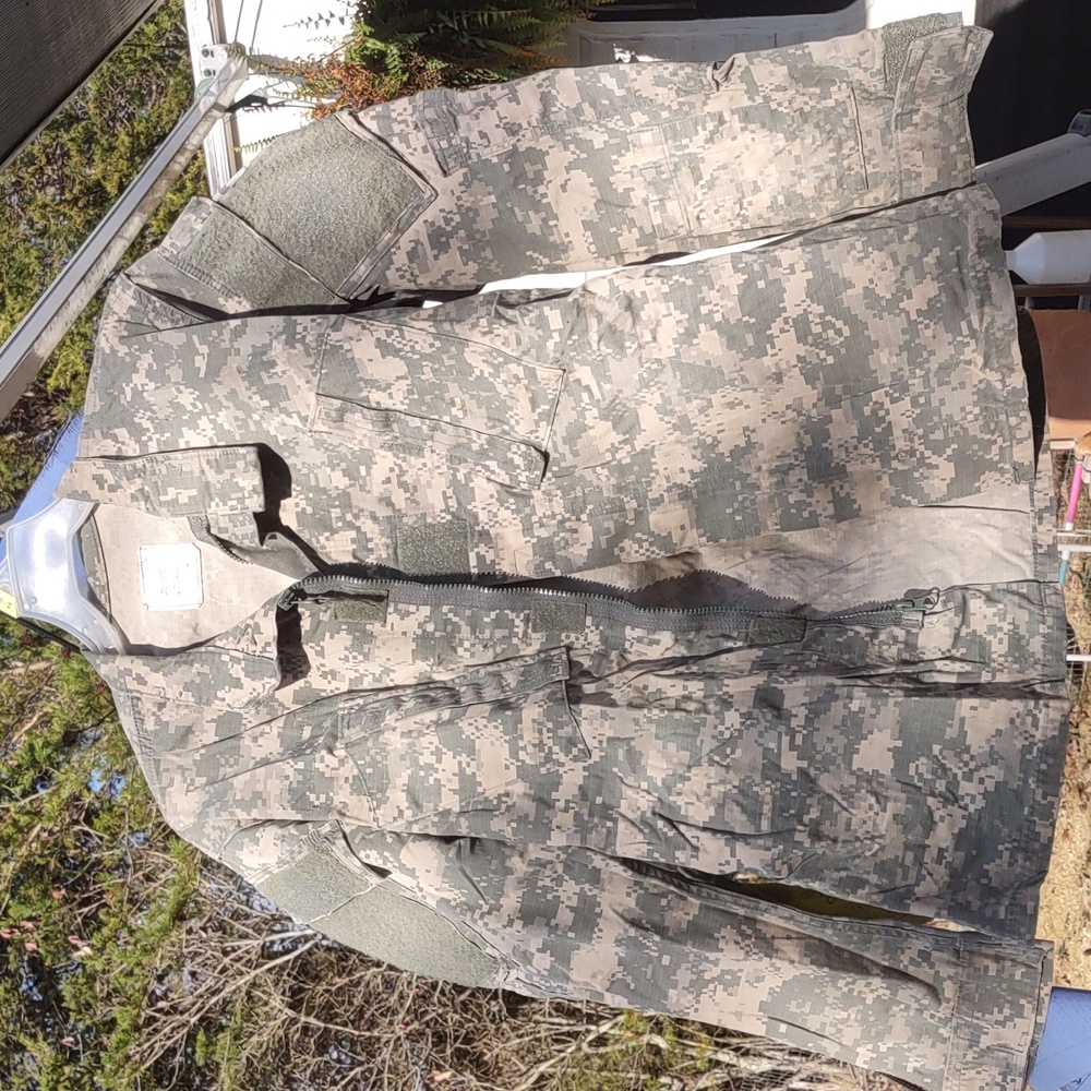 US Army Surplus Digital Camo Size SM